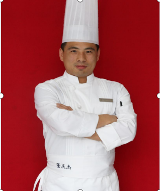 董庆杰 1.png